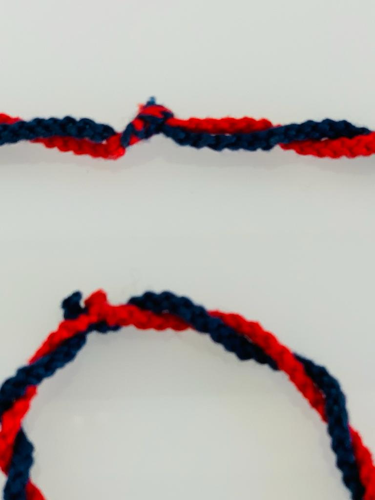 Halsschmuck und Armband aus 100% Baumwolle - ROT-DUNKELBLAU - Halskette – Bild 5