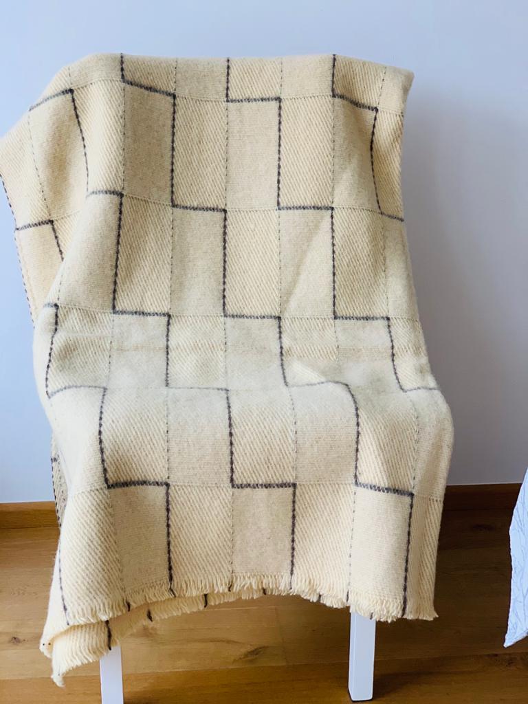 Tagesdecke, 100% Schafschurwolle, Beige, 180cmx150cm – Bild 8