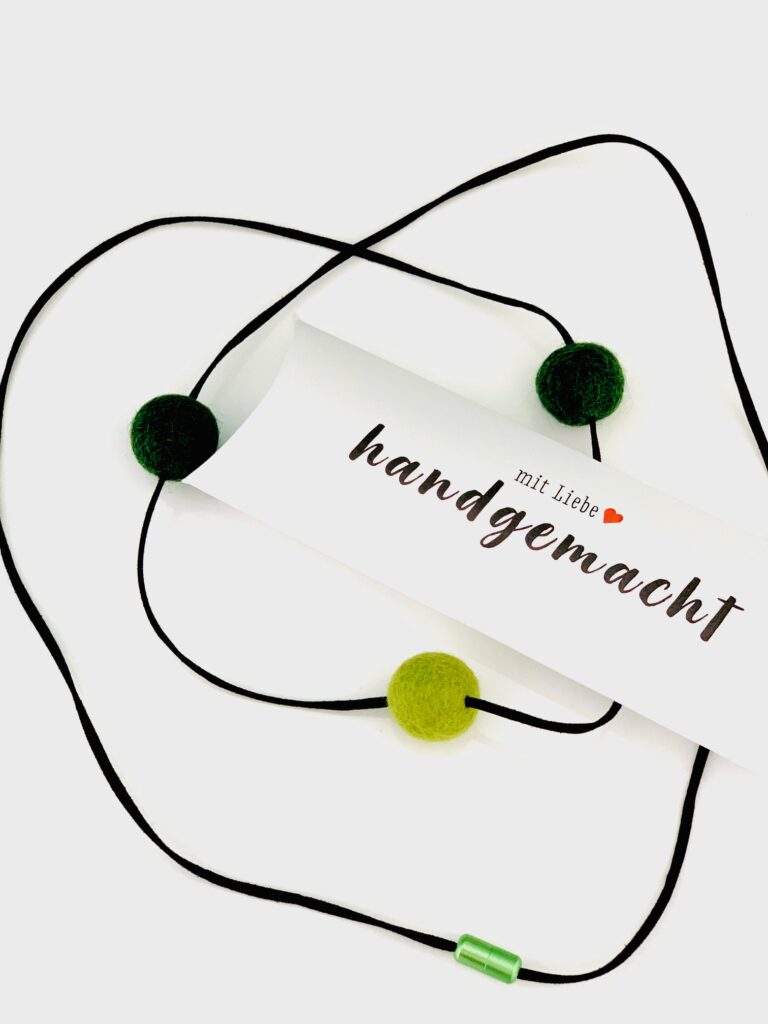 Halskette lang - dunkelgrün-hellgrün - Halsschmuck - 120 cm