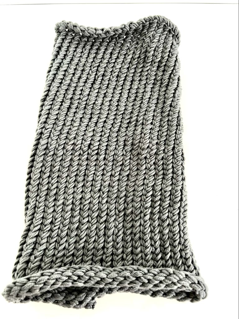 Merino Schal in Grau, handgestrickt - 100% Merinowolle - extradick – Bild 6