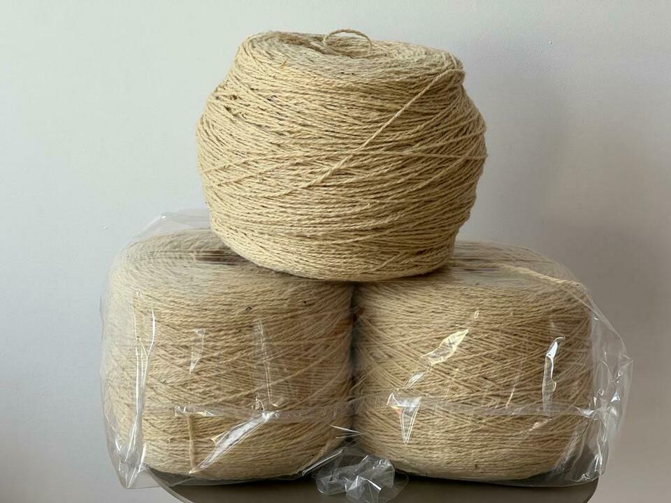 STRICKWOLLE - 100% Schurwolle 1000 Gramm - NEU - unbehandelt