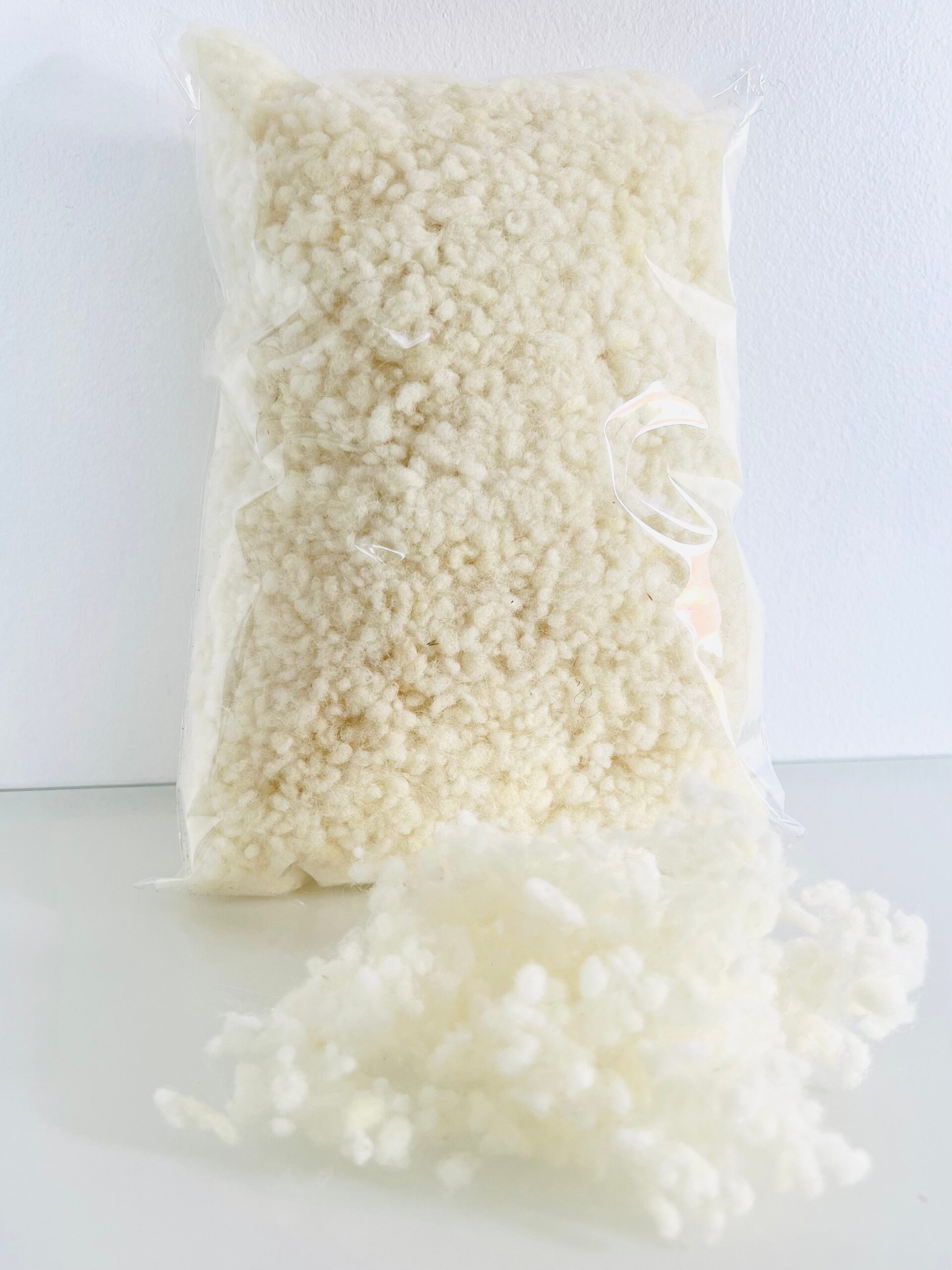 Füllmaterial für Kopfkissen, Plüschtiere, zum Basteln - 100% BIO-Schurwolle - 100g