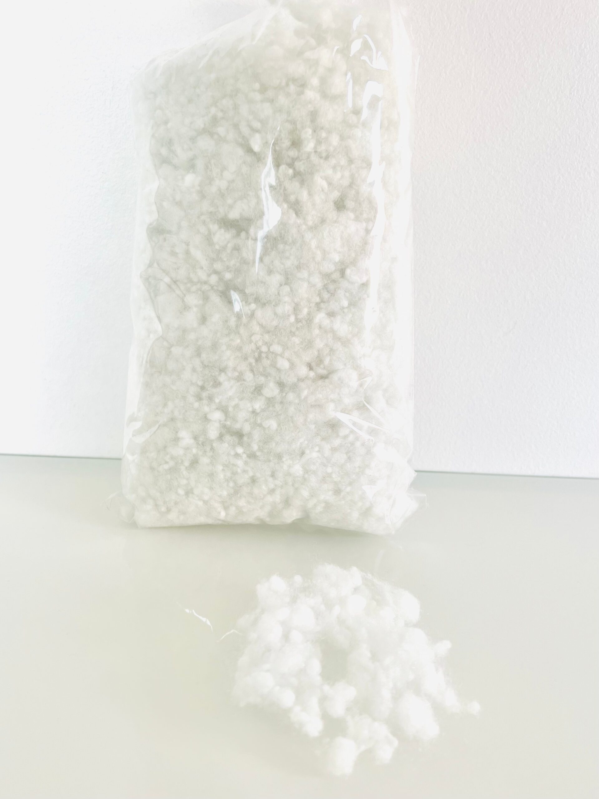 Füllmaterial für Kopfkissen, Plüschtiere, zum Basteln - Polyesterfaserbällchen - 100g – Bild 3