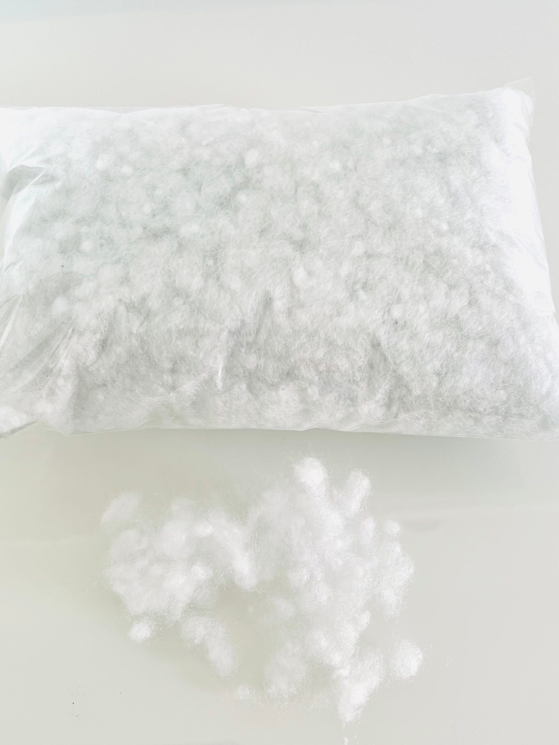 Füllmaterial für Kopfkissen, Plüschtiere, zum Basteln - Polyesterfaserbällchen - 50g