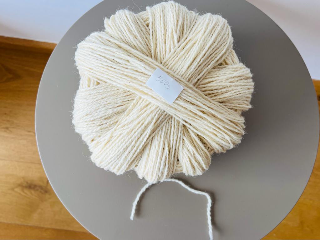 STRICKWOLLE - 100% Schurwolle 500 Gramm - NEU - hellbeige - ungewaschen