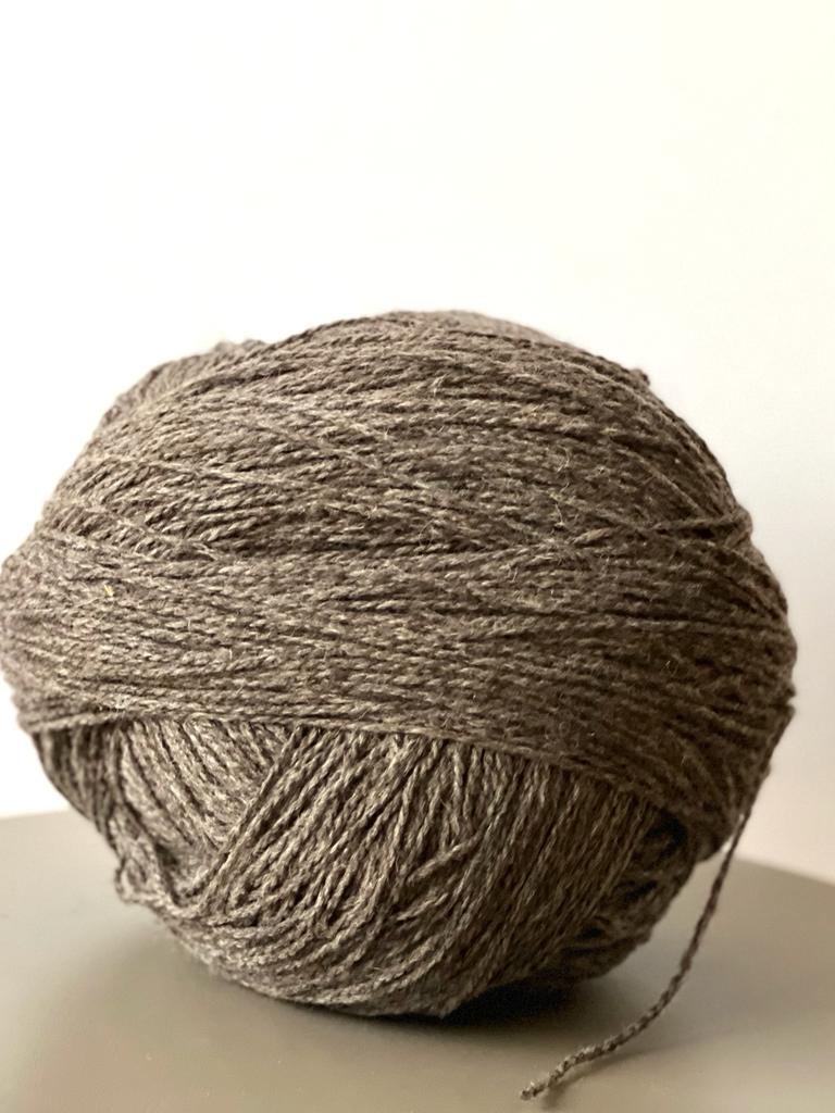 STRICKWOLLE - 100% Schurwolle 1000 Gramm - NEU - GRAU-BRAUN