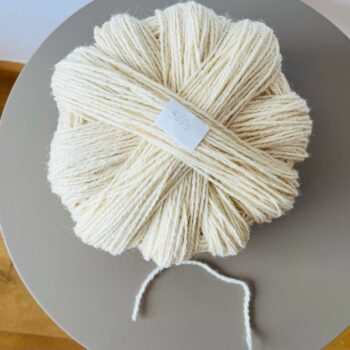 STRICKWOLLE – 100% Schurwolle 500 Gramm – NEU – hellbeige – ungewaschen