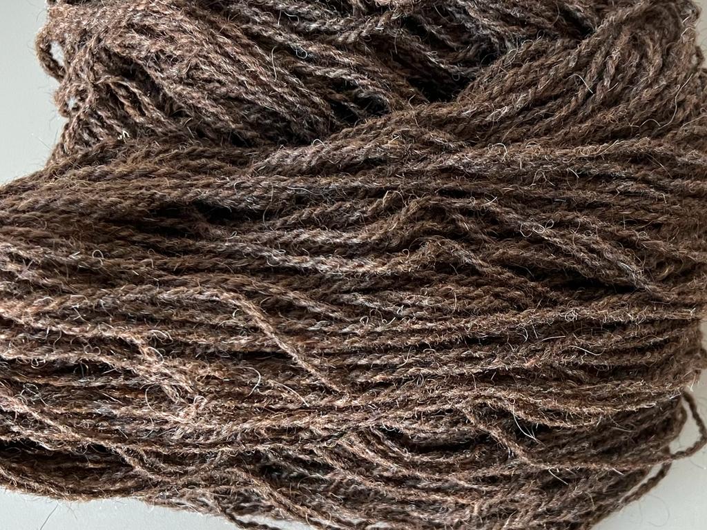 Schurwolle 2ply, dunkelbraun, 195g – Bild 2
