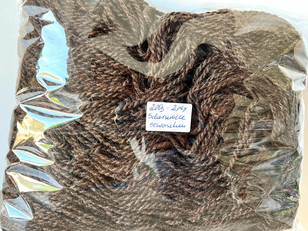 Schurwolle 2ply, dunkelbraun, 195g – Bild 4