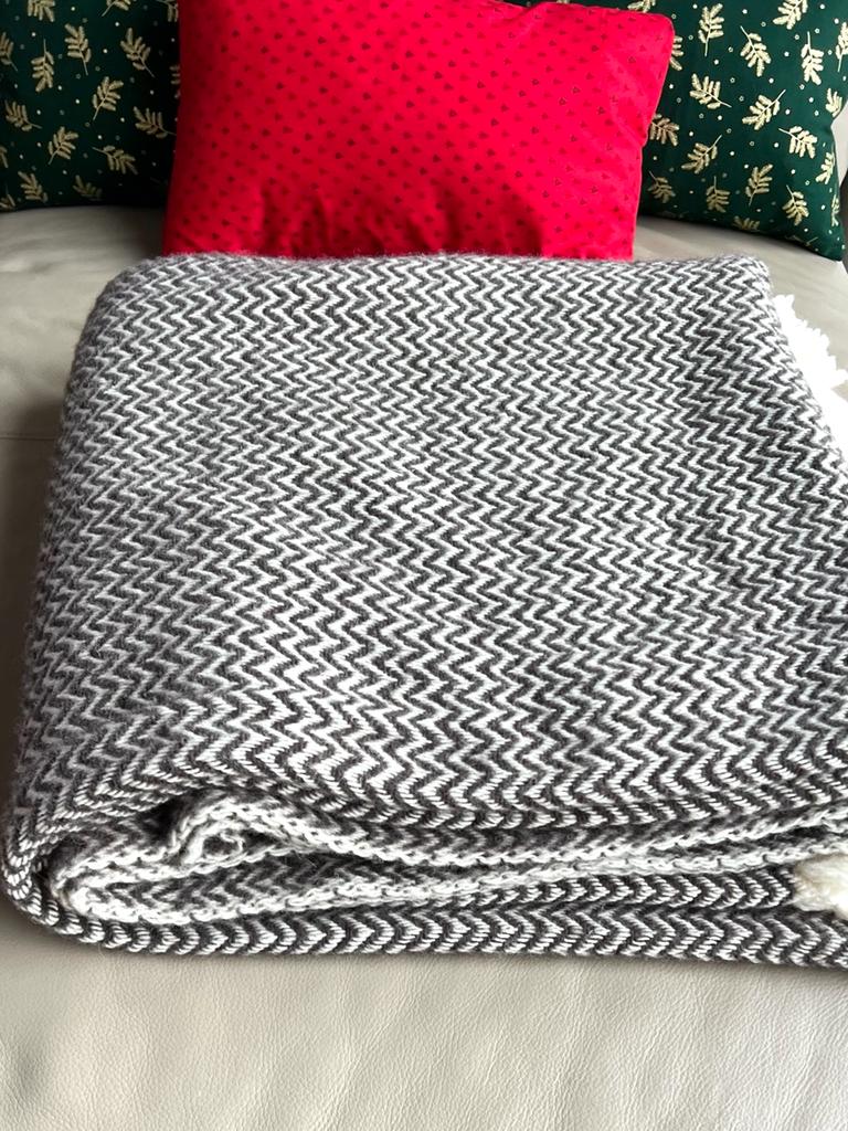 XXL Merino Tagesdecke, 100% Schafschurwolle, 230cmx200cm – Bild 2