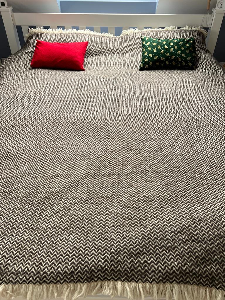 XXL Merino Tagesdecke, 100% Schafschurwolle, 230cmx200cm – Bild 3